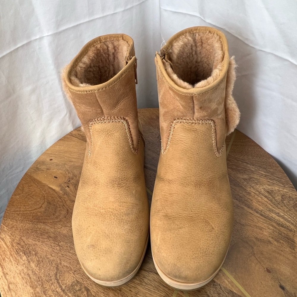 OluKai Pa’ina Hulu Boots